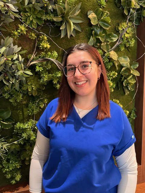 Élizabeth<br>Hygiéniste Dentaire 